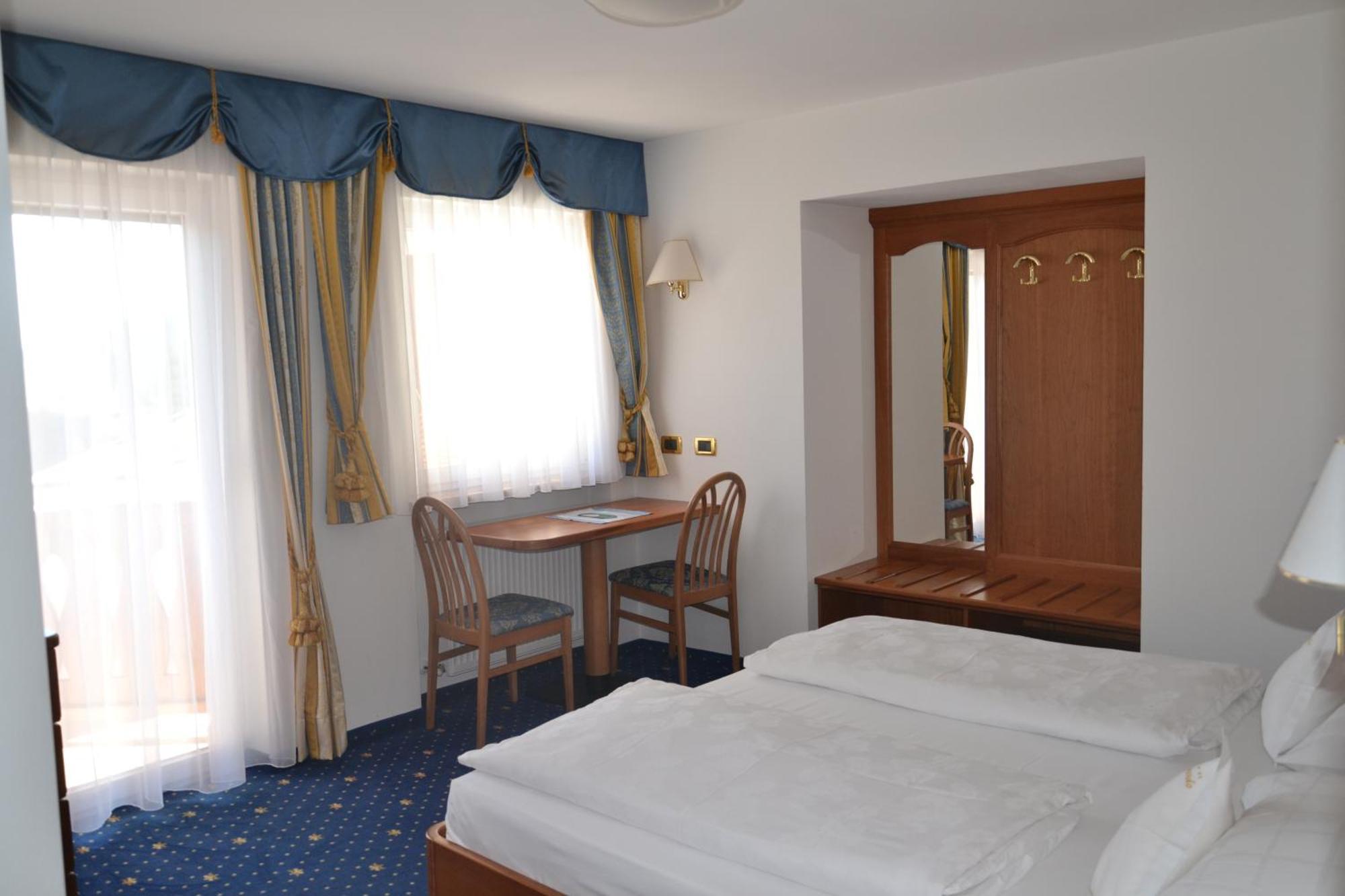Hotel Scoiattolo 셀바디발가르디나 외부 사진
