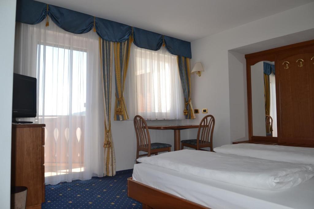 Hotel Scoiattolo 셀바디발가르디나 객실 사진